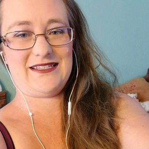 Meet your Posher, Alicia